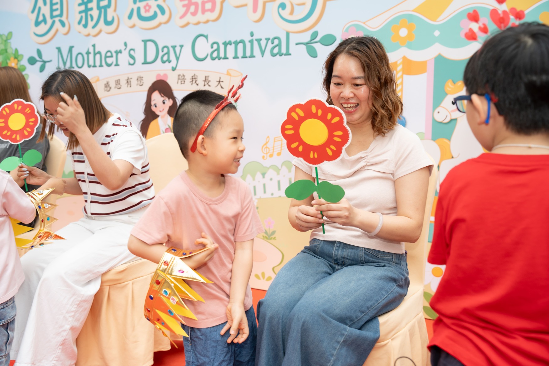 頌親恩嘉年華 Celebrating Mother’s Day Carnival (25-26)